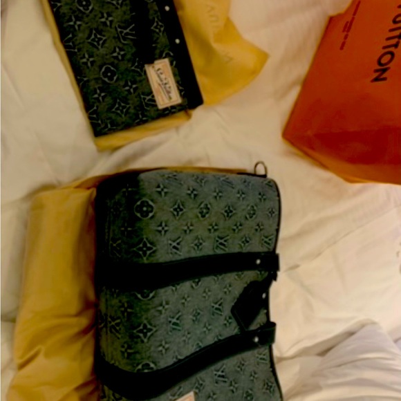 Luxury Monogram Blue denim, limited edition , unisex  Louis Vuitton tote. Rare! - Picture 2 of 2